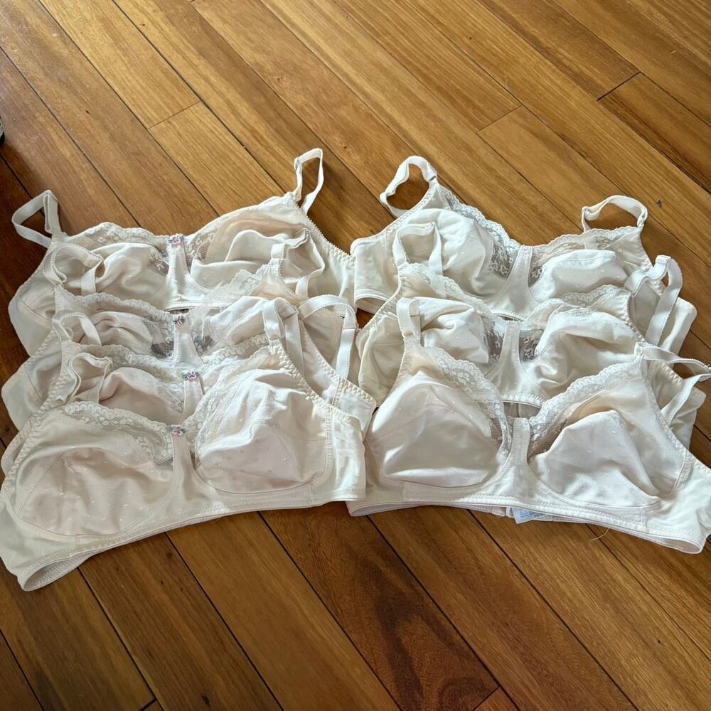 Bundle of 7 Vintage Maidenform Letter Perfect Wireless Bra Style 7218 Size 36C